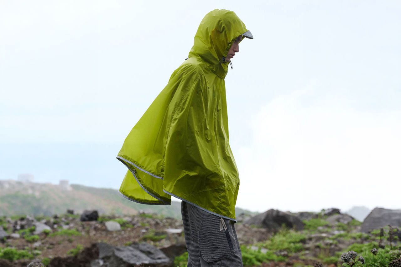 Brompton x and wander Poncho