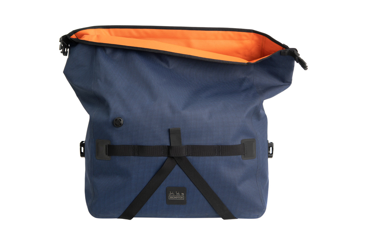 Borough Waterproof Bag Large in Navy