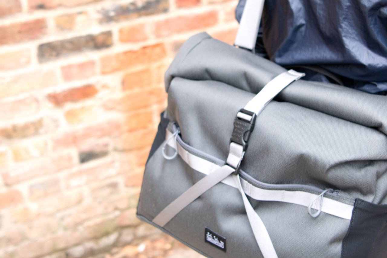 Borough Roll Top Bag Large | Brompton Bicycle USA