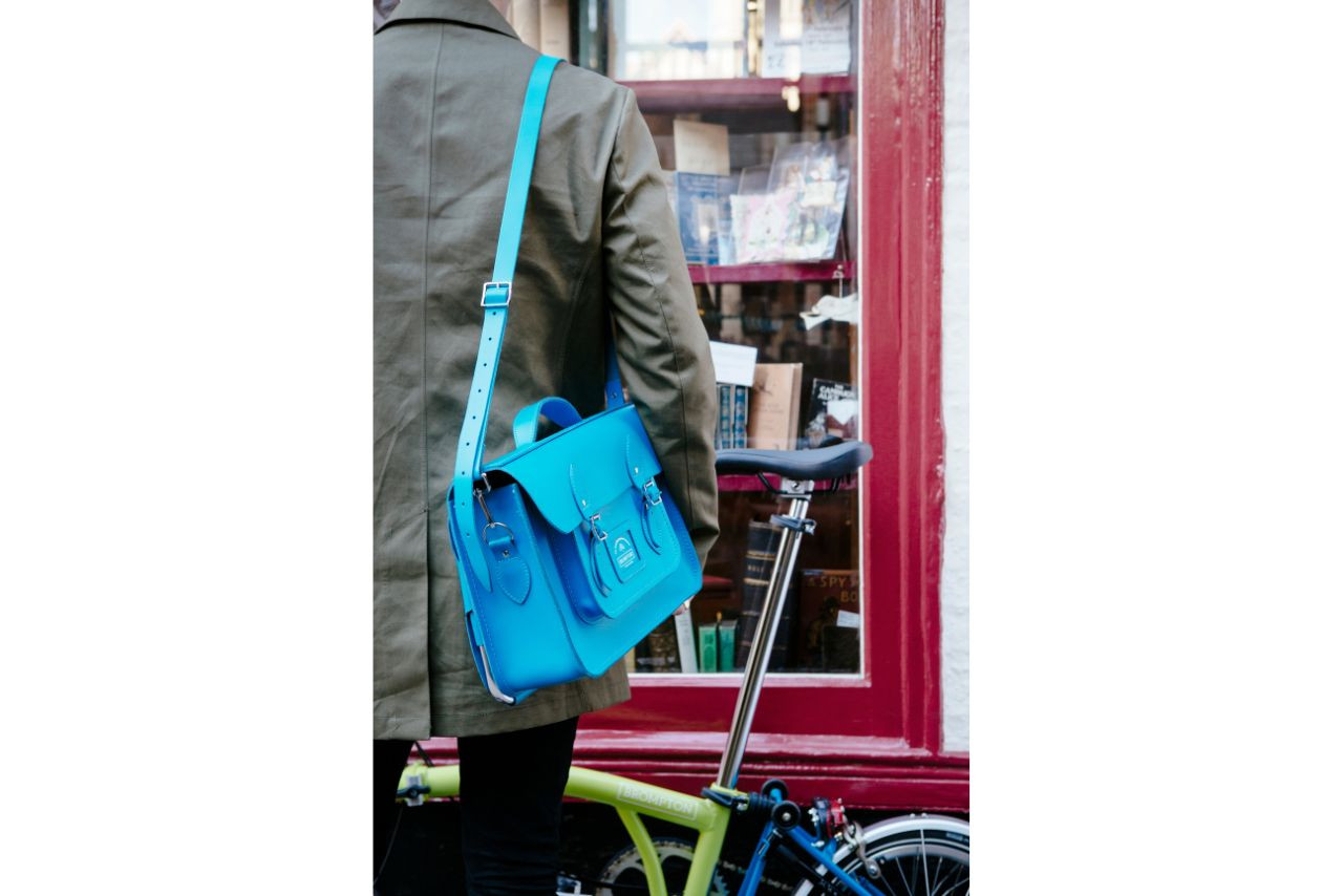 Cambridge Satchel in Lagoon Blue | Brompton Bicycle UK