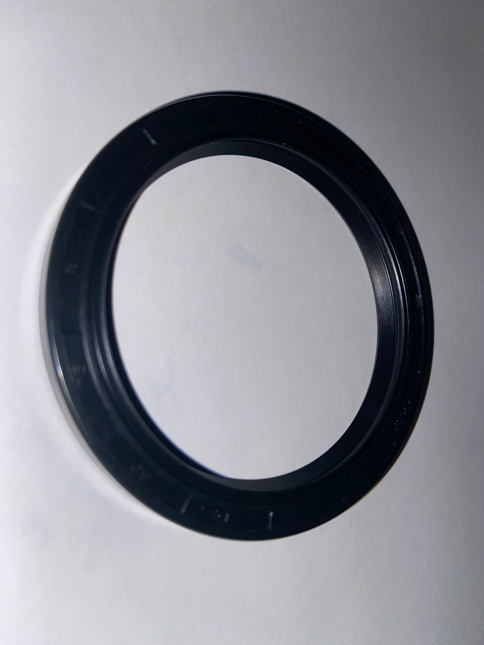 R25-R27 REAR DRIVE SEAL - 33113004140