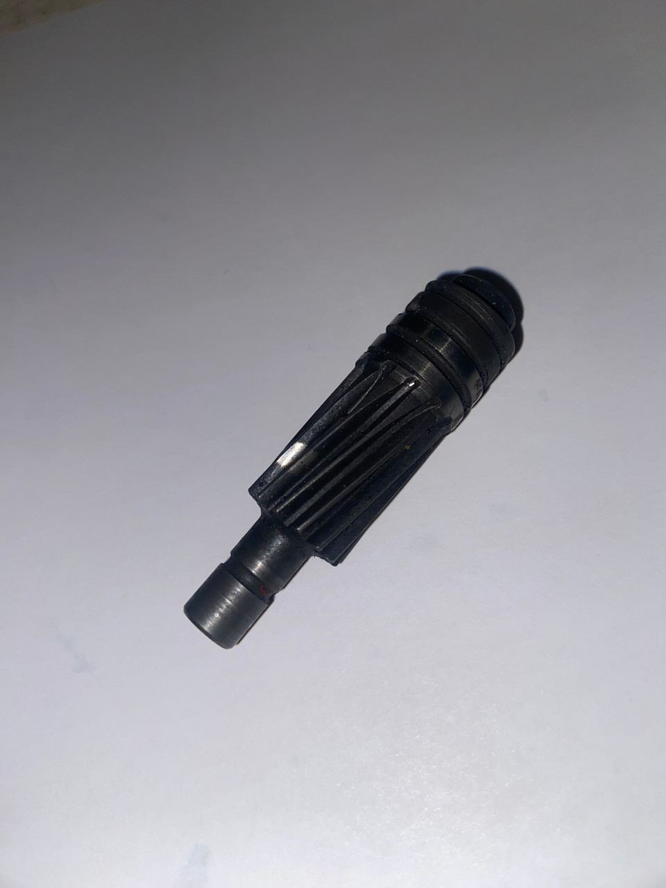 USED SPEEDO CABLE DRIVE GEAR IN TRANS - 23221030165-U