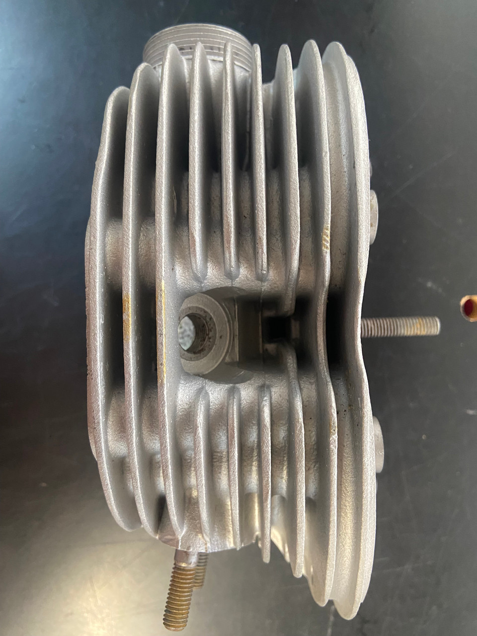 RH USED CYLINDER HEAD R50-60/2 SEE DESCRIPTION - 11120021041-1