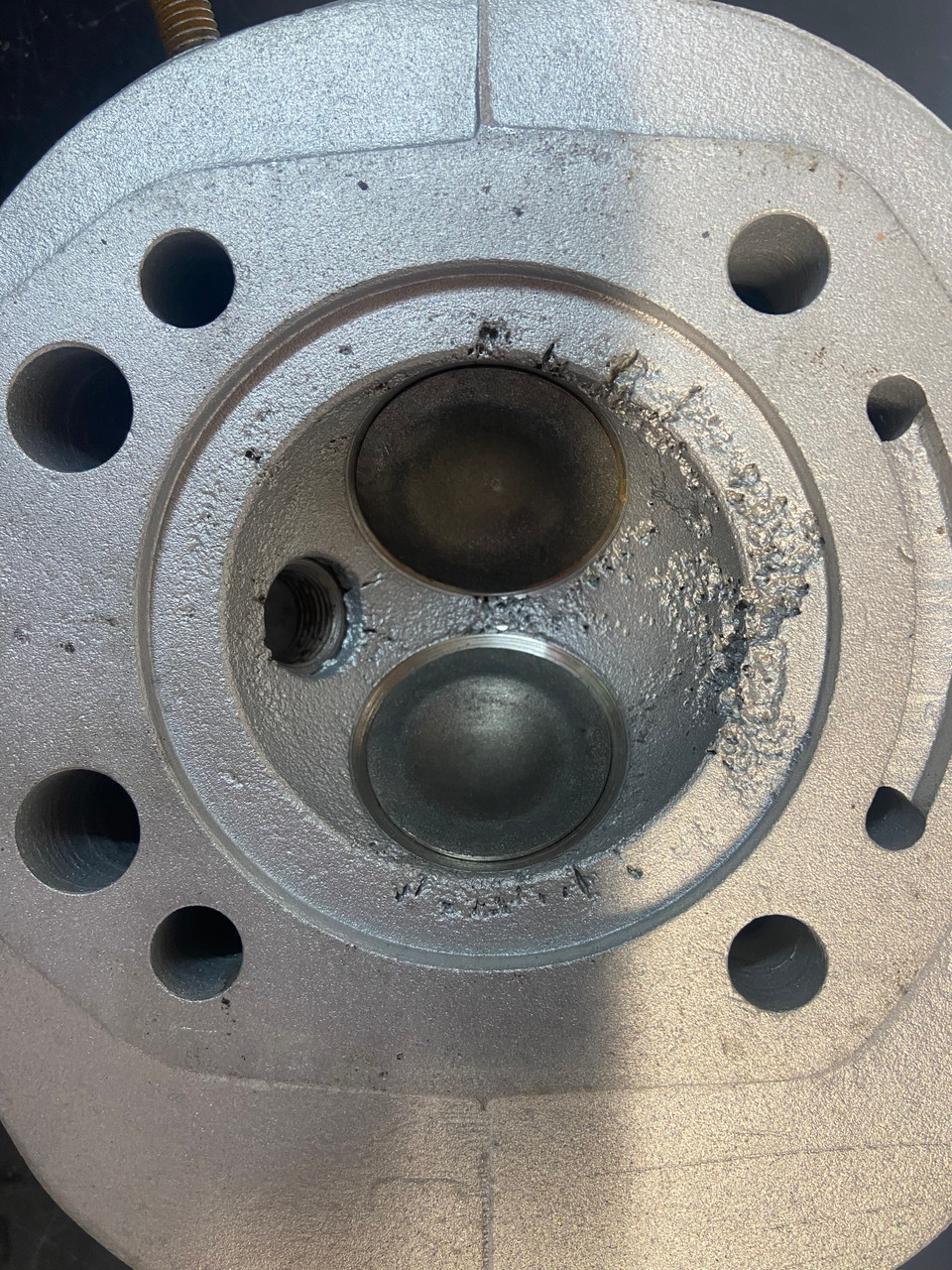 RH USED CYLINDER HEAD R50-60/2 SEE DESCRIPTION - 11120021041-1