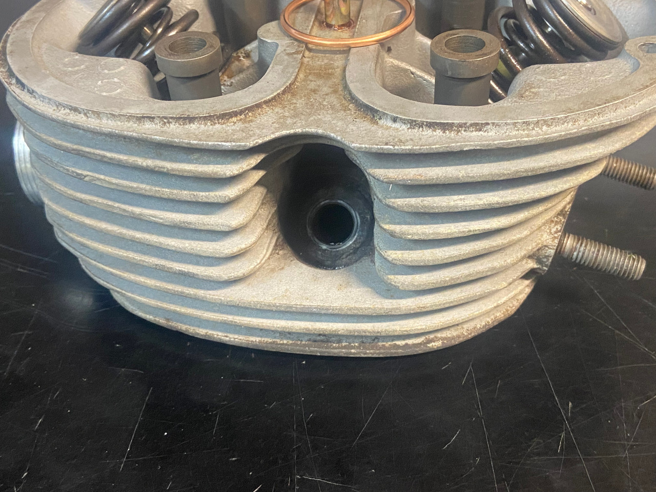 RH USED CYLINDER HEAD R50-60/2 SEE DESCRIPTION - 11120021041-1