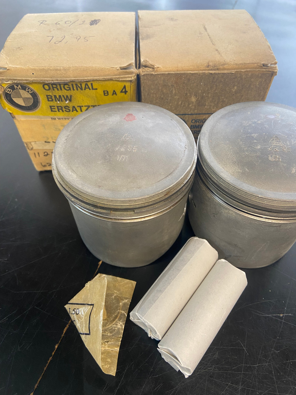 NOS  BMW PISTON SET 73MM R60/2 2ND OVERSIZE W/RINGS, PIN AND CLIPS - 11250012233-1
