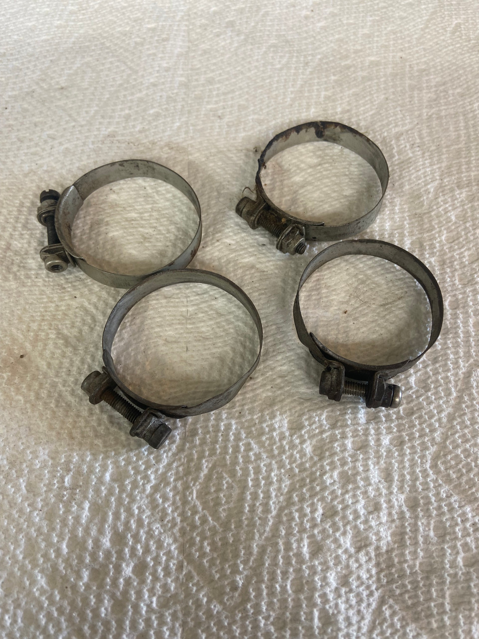 USED SET CLAMPS FOR INTAKE RUBBERS CARB TO TUBE - 11610043160