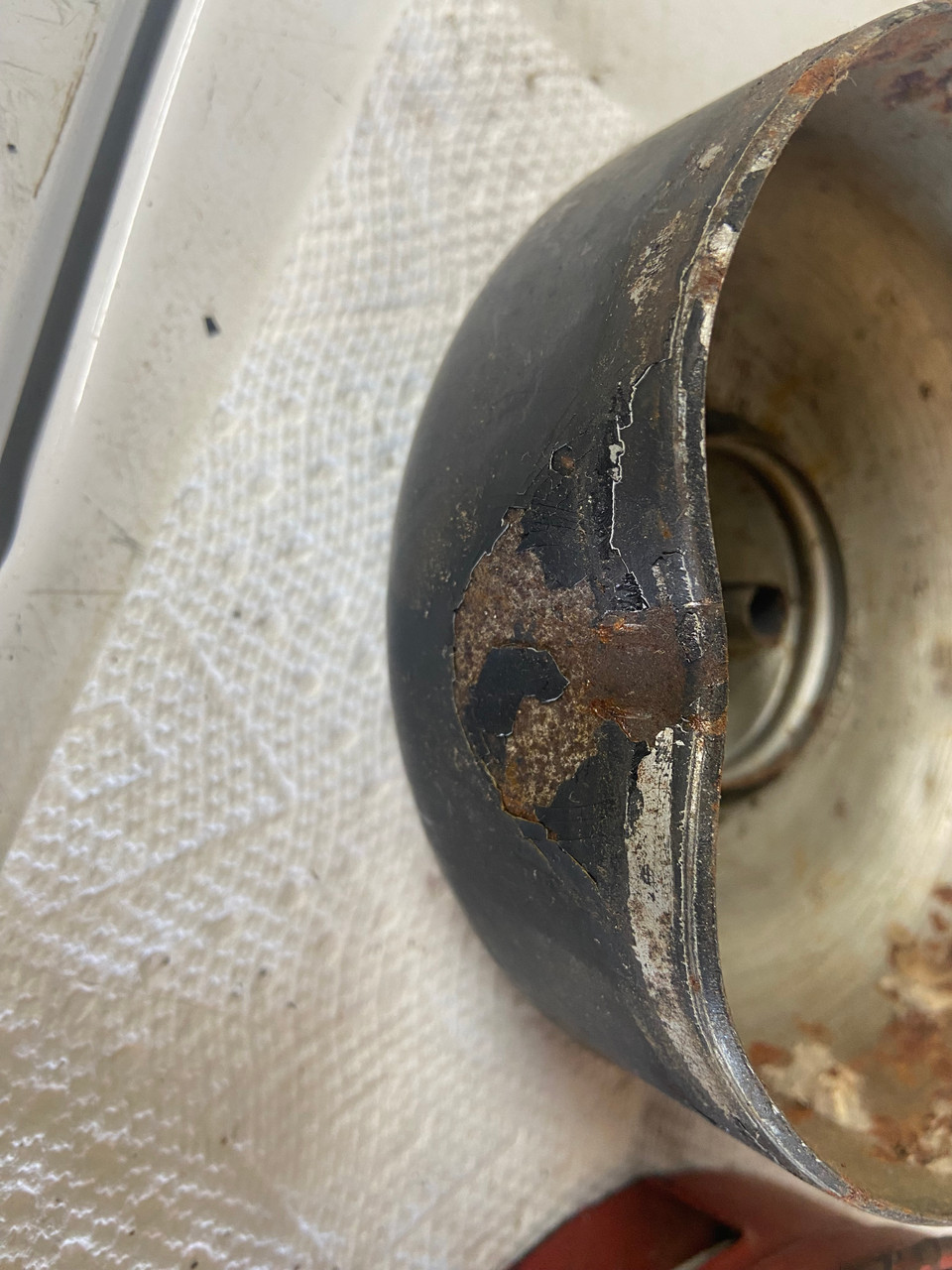 /2 AIR FILTER HOUSING-HAS DENT COMPLETE  - 13720043171