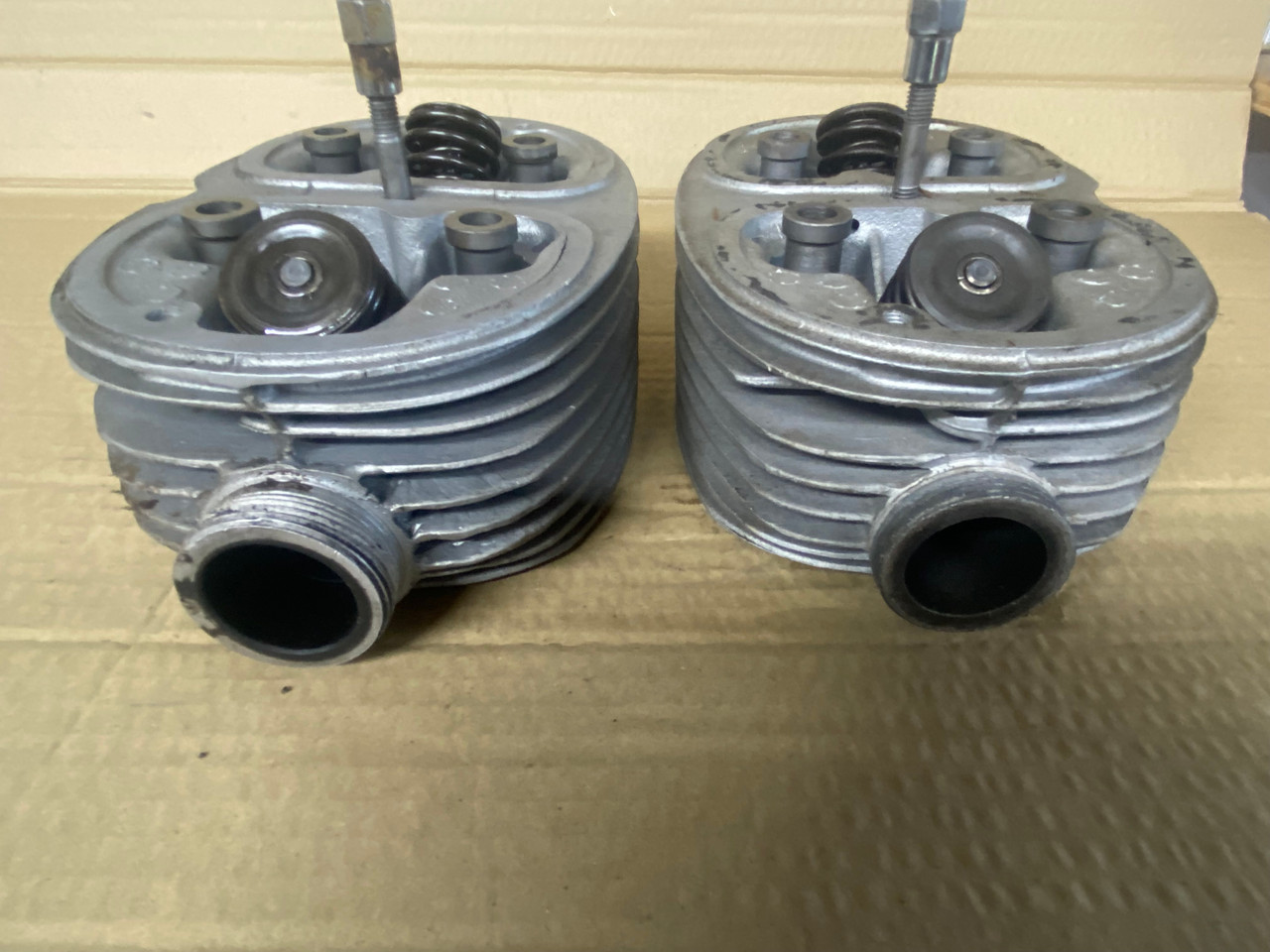 USED CYLINDER HEAD SET-COMPETE R51/3-R60/2 - 11120021041