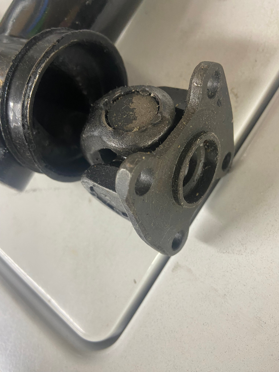 USED SWINGARM  W/DRIVE SHAFT R50-R69S MODELS - 33533054171-1