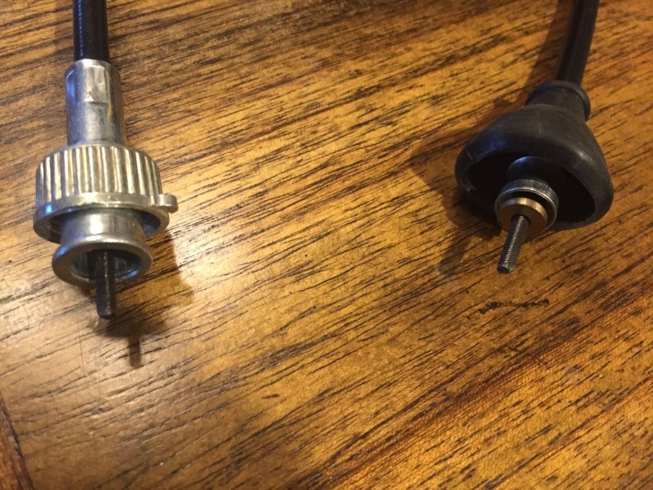 /6> SPEEDOMETER CABLE W/RUBBER BOOT - 62121357731