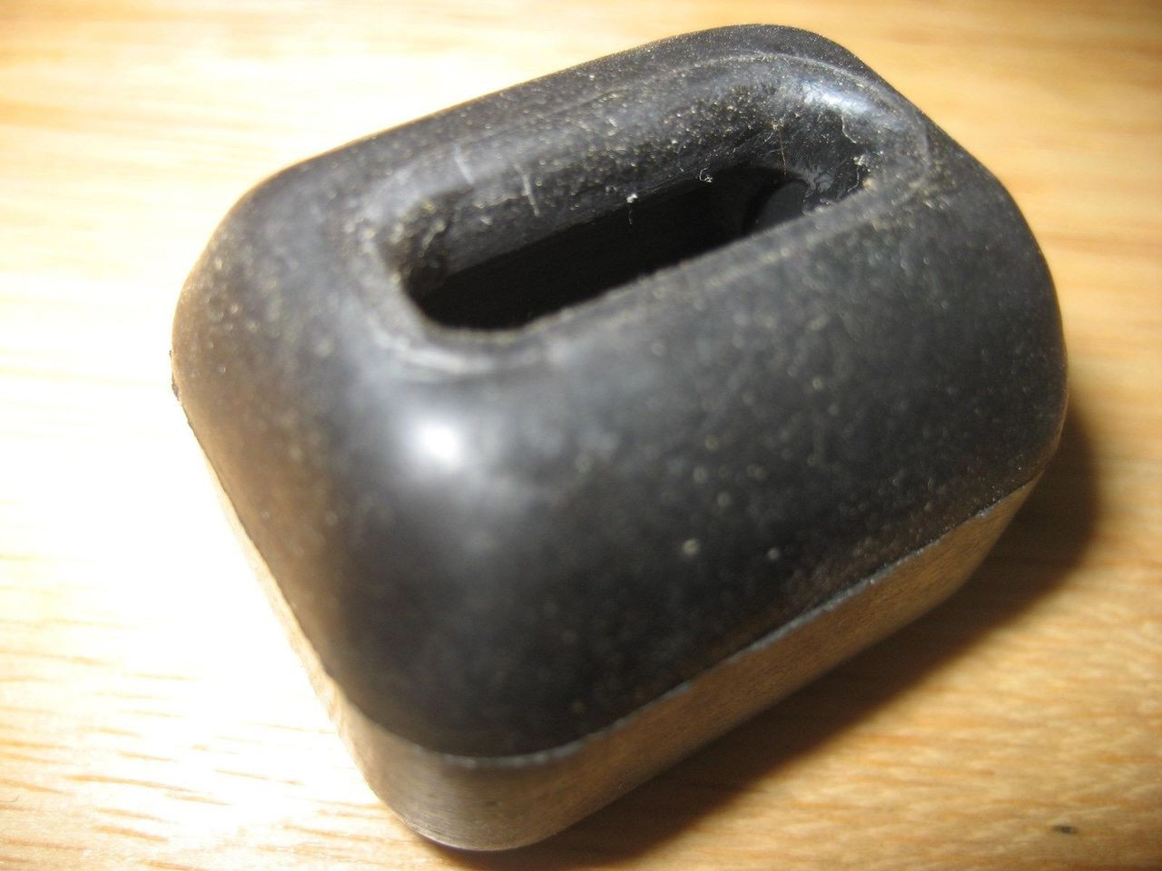 CENTER STAND RUBBER STOP - 46524028135