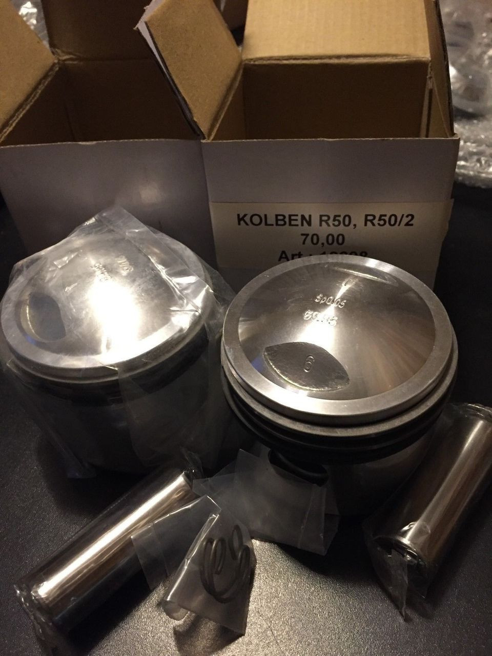 70 MM PISTONS/KOLBENS 4TH OVER W/RINGS, PIN AND CLIPS - 11250012298
