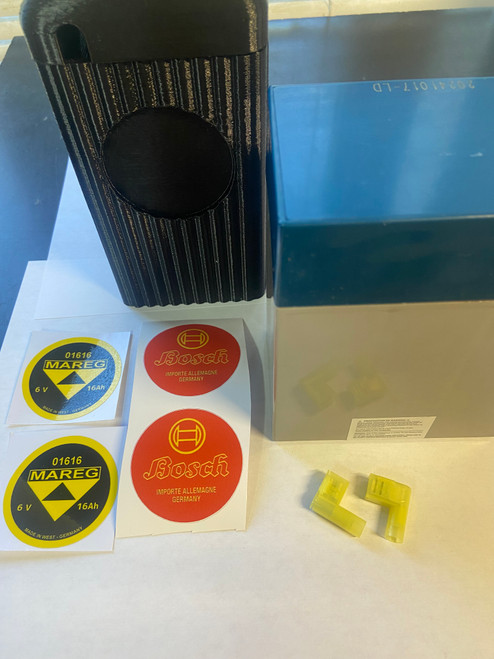 LARGE PLASTIC BATTERY BOX+6 V 13AMP BATTERY - 61218042025-1