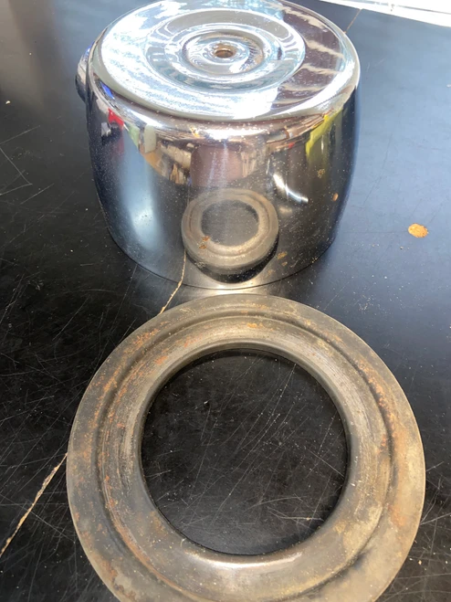 USED CHROME AIR FILTER HOUSING  - 1372043150USED