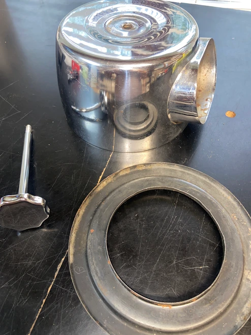 USED CHROME AIR FILTER HOUSING  - 1372043150USED