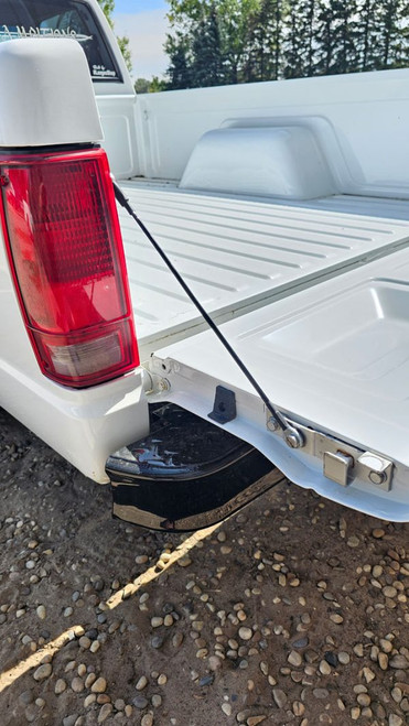 Tailgate Cables – 82-94 GMC Chevy S10 Truck