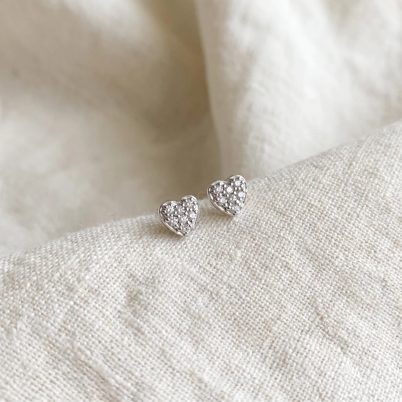 14K White Gold Diamond Pave Small Heart Studs Dainty High Polished 5.7MM (I-J, I2-I3)