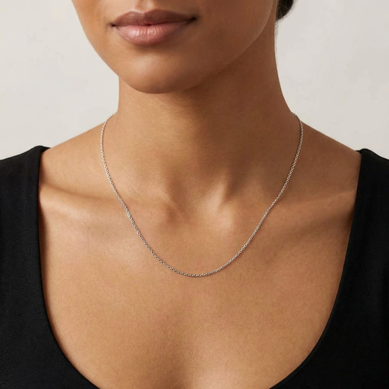 14k White Gold Diamond-cut Cable Chain (18 inches)