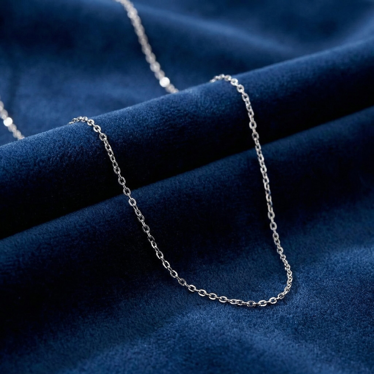 14k White Gold 0.7-mm Round Cable Chain (18 inches)