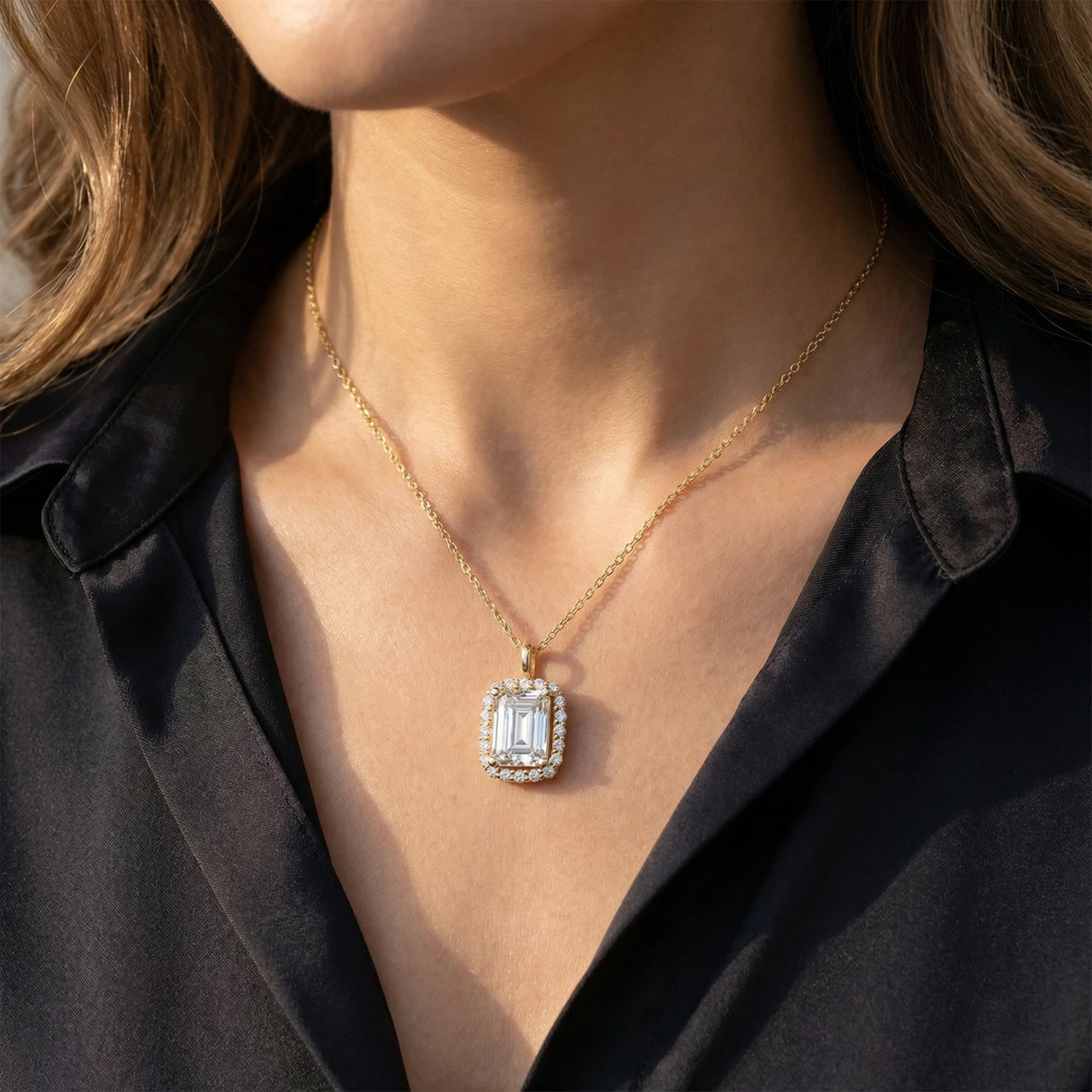 3 1/2 Ct Emerald Moissanite & Lab Grown Diamond Halo Pendant 14k Gold Necklace (E-F, VS)