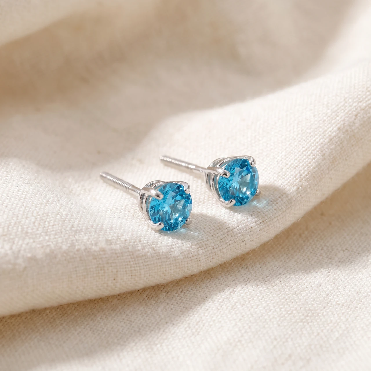 1/2ct Blue Lab Grown Diamond Studs Screw Back 14K White Gold Earrings (Blue, VS)