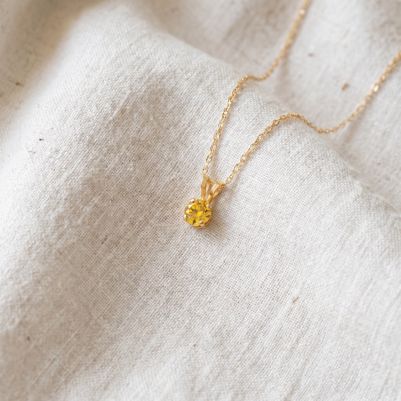 1/4Ct Fancy Canary Yellow Diamond Lab Grown Pendant 14k Yellow Gold Necklace (Yellow, VS)