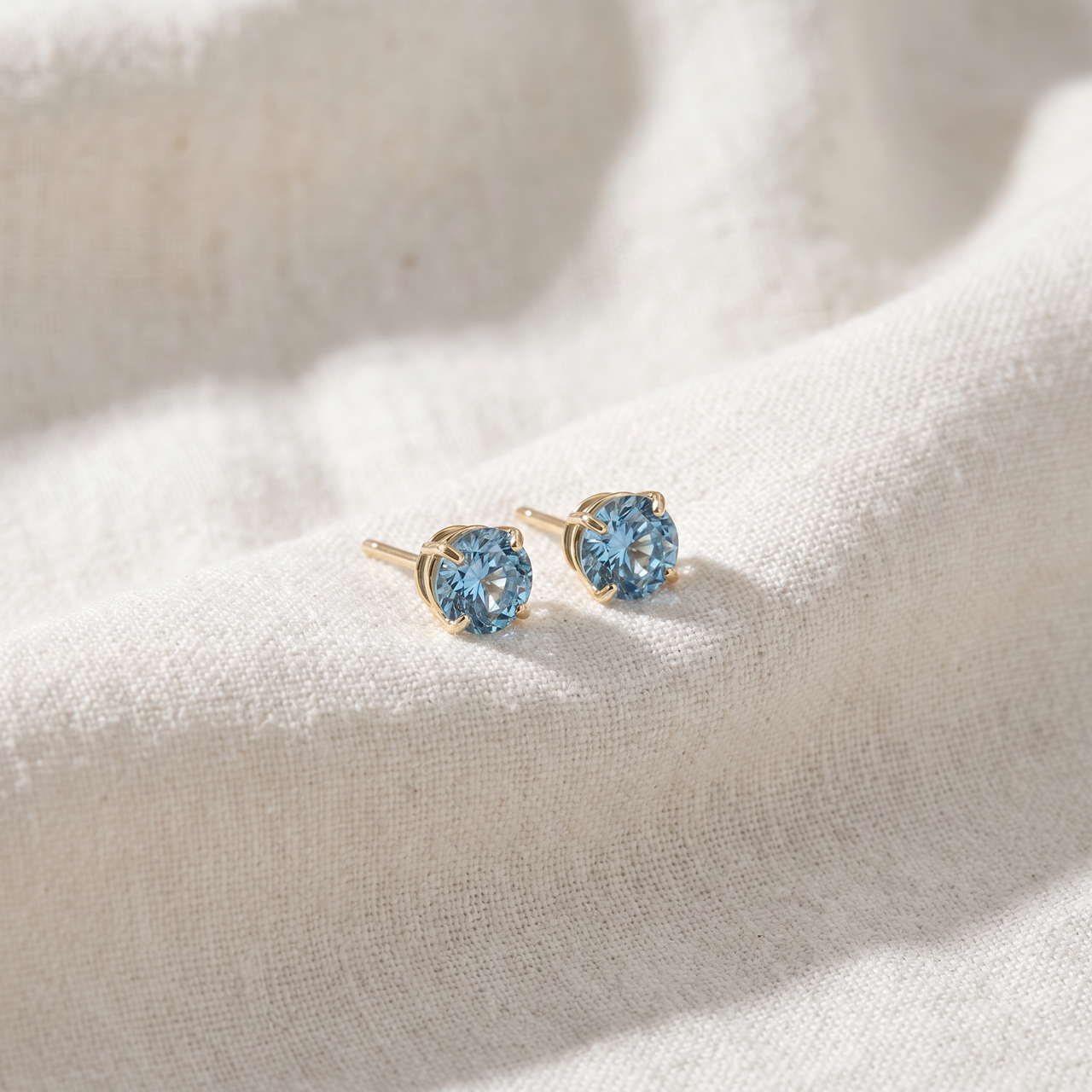 1/2ct Blue Lab Grown Diamond Studs 14K Yellow Gold Earrings (Blue, SI)