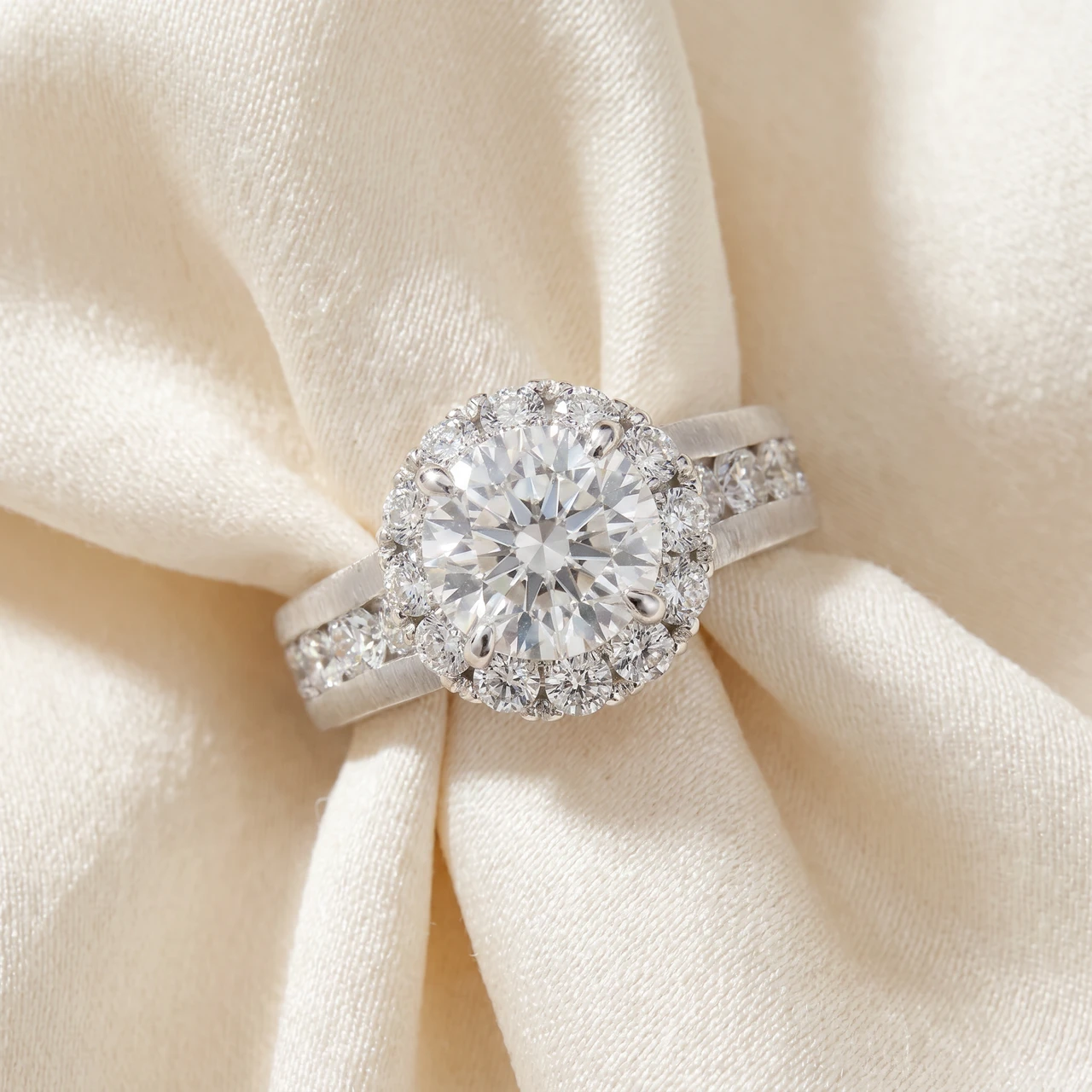 Certified 5Ct Lab Grown Diamond Halo Engagement Ring 14k White Gold (G-H, VS2-SI1)
