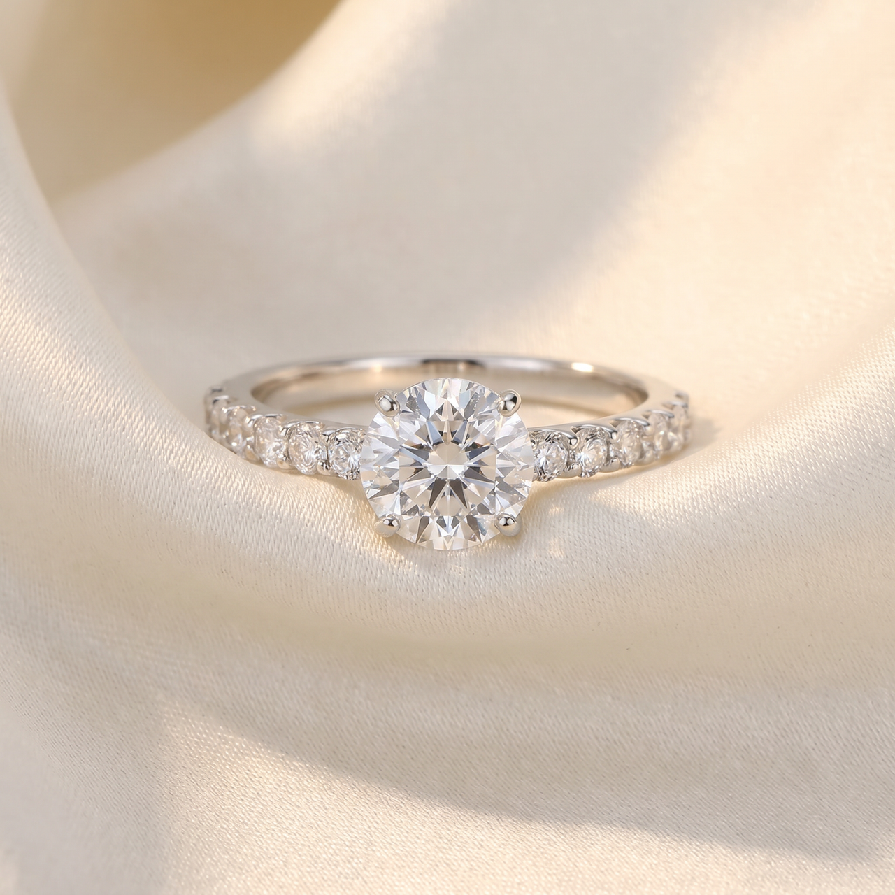 Platinum 1 1/4 Ct TDW Round Round Cut Diamond Engagement Ring (G-H, I1)