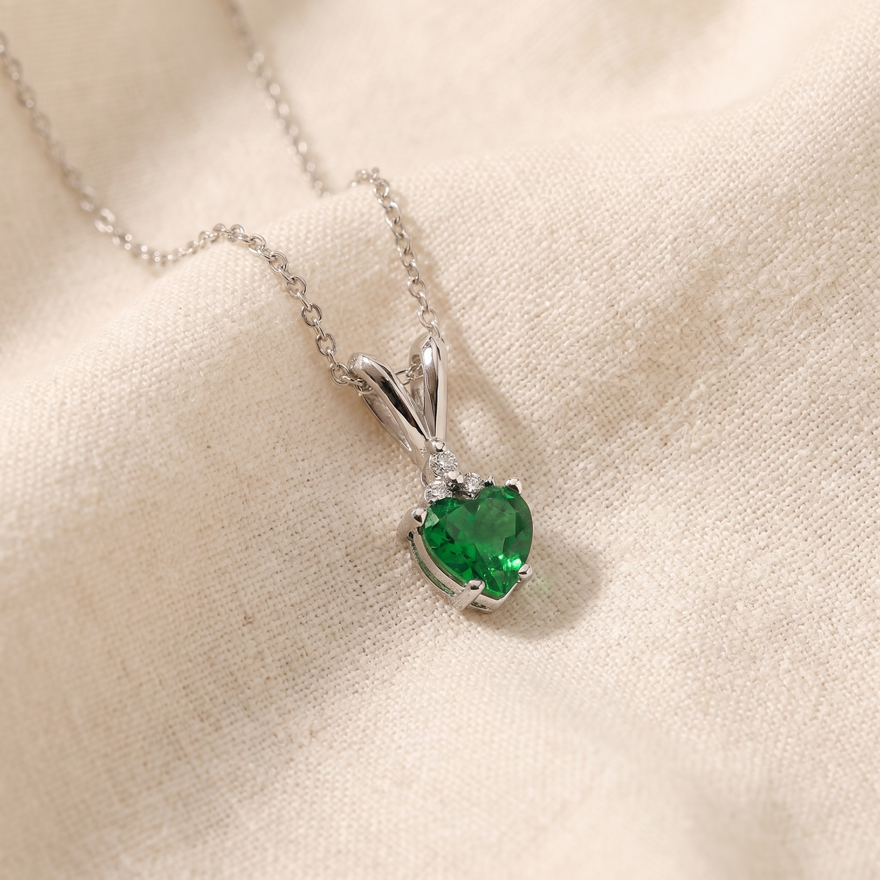 Emerald & Diamond Heart Pendant Necklace in 14k White or Yellow Gold (G-H, I2-I3)