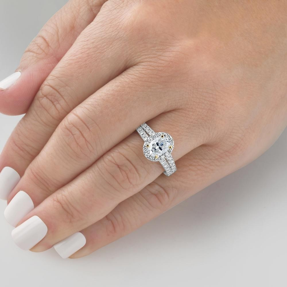 2Ct Diamond Oval Lab Grown Halo Engagement Ring White, Yellow or Rose Gold (G-H, VS2-SI1)