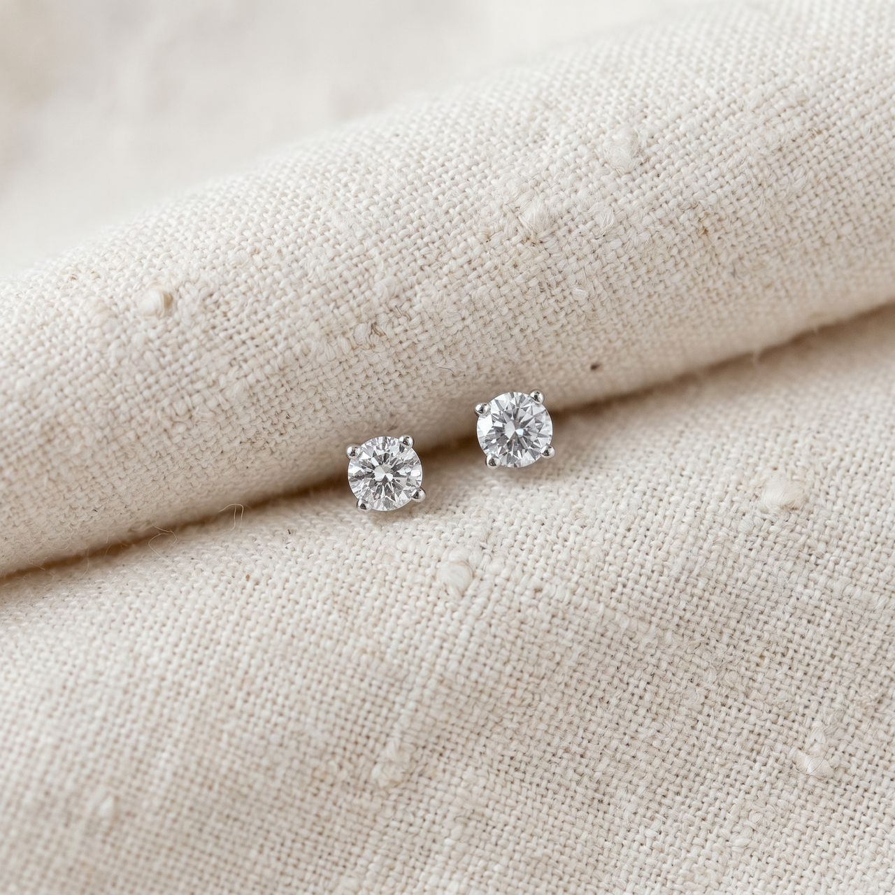 1/4ct Diamond Stud Earrings 14K White Gold (G-H, SI)