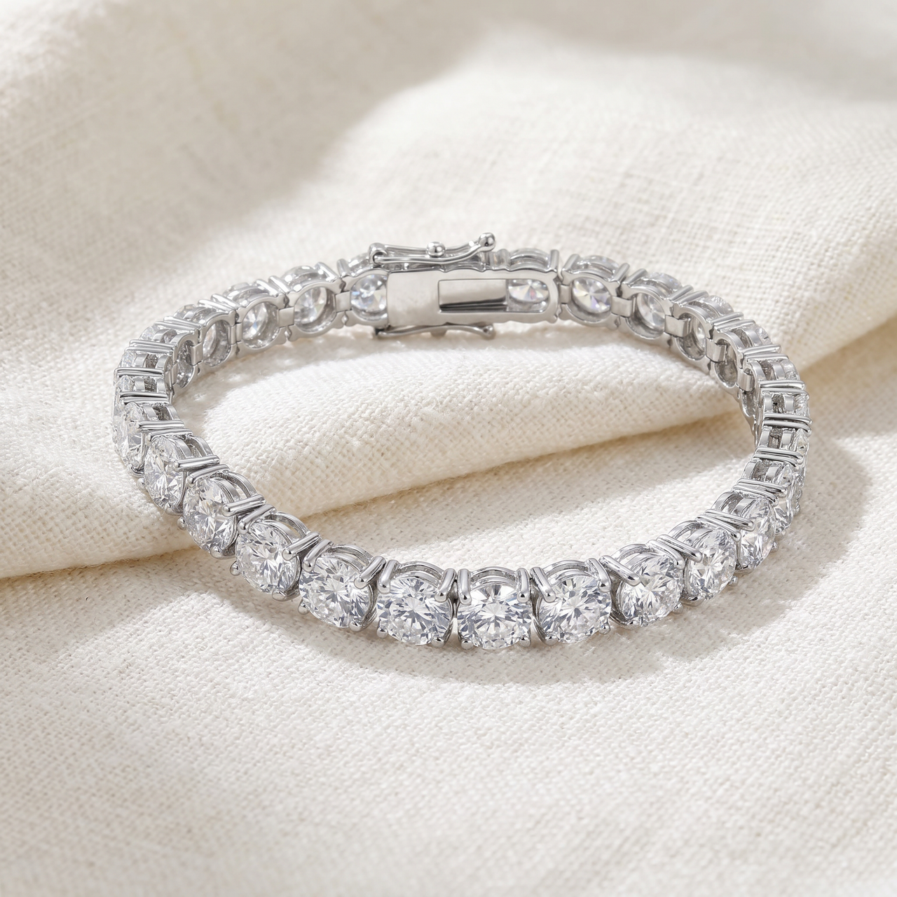 26.94Ct TW Round Diamond 7" Tennis Bracelet 14k White Gold Lab Grown (G-H, SI)