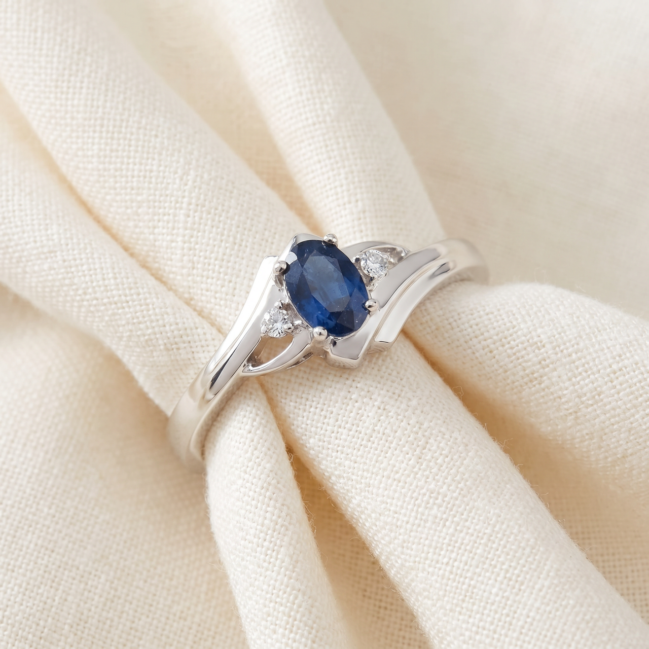1/2ct Oval Blue Sapphire Diamond Ring 14K White Gold (G-H, I2-I3)