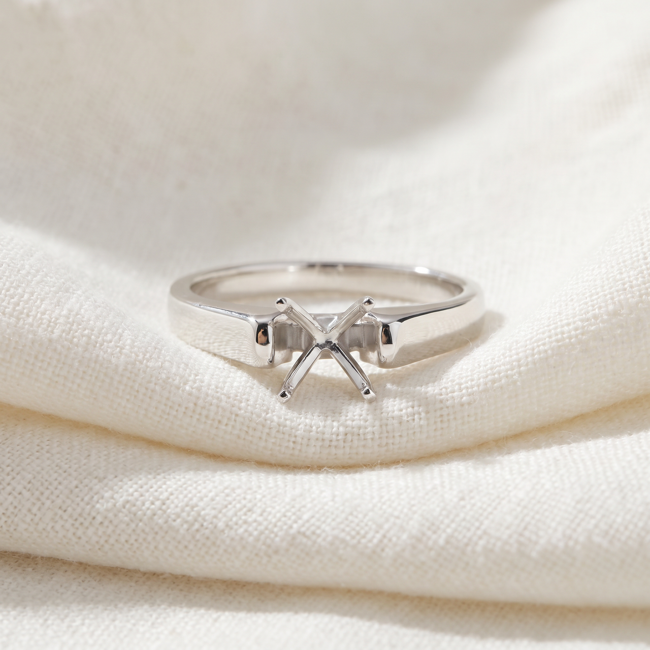 Solitaire Ring 14K White Gold