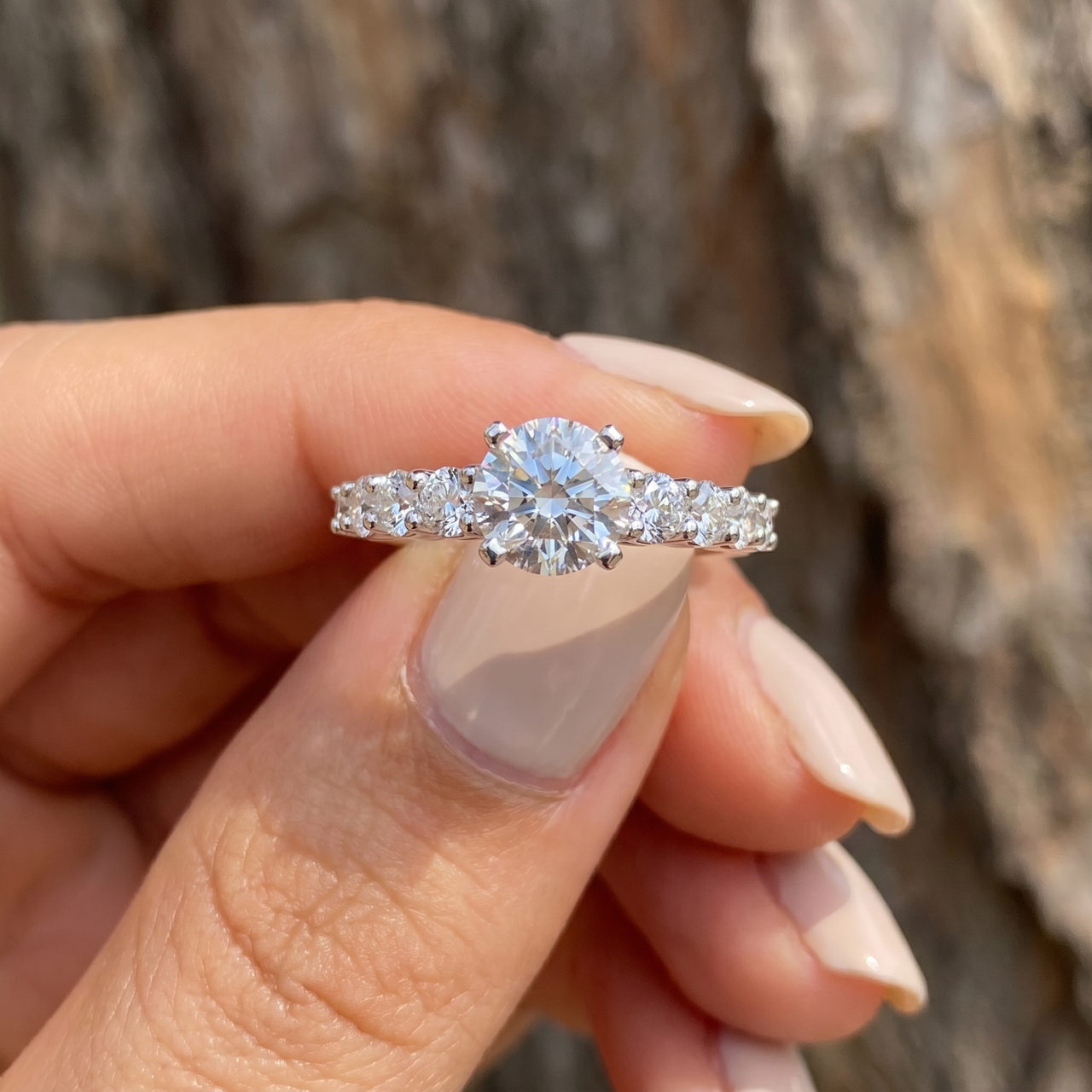 1 1/2Ct Diamond Engagement Ring Round Cut 14k White Gold With Side Stones (G-H, I1)