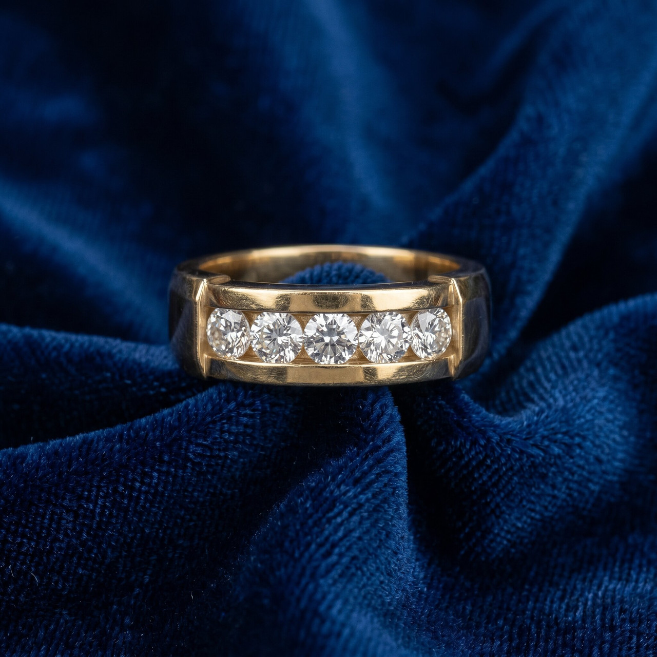 1/2ct Mens 14K Yellow Gold Round Diamond Wedding Ring (G-H, I1)