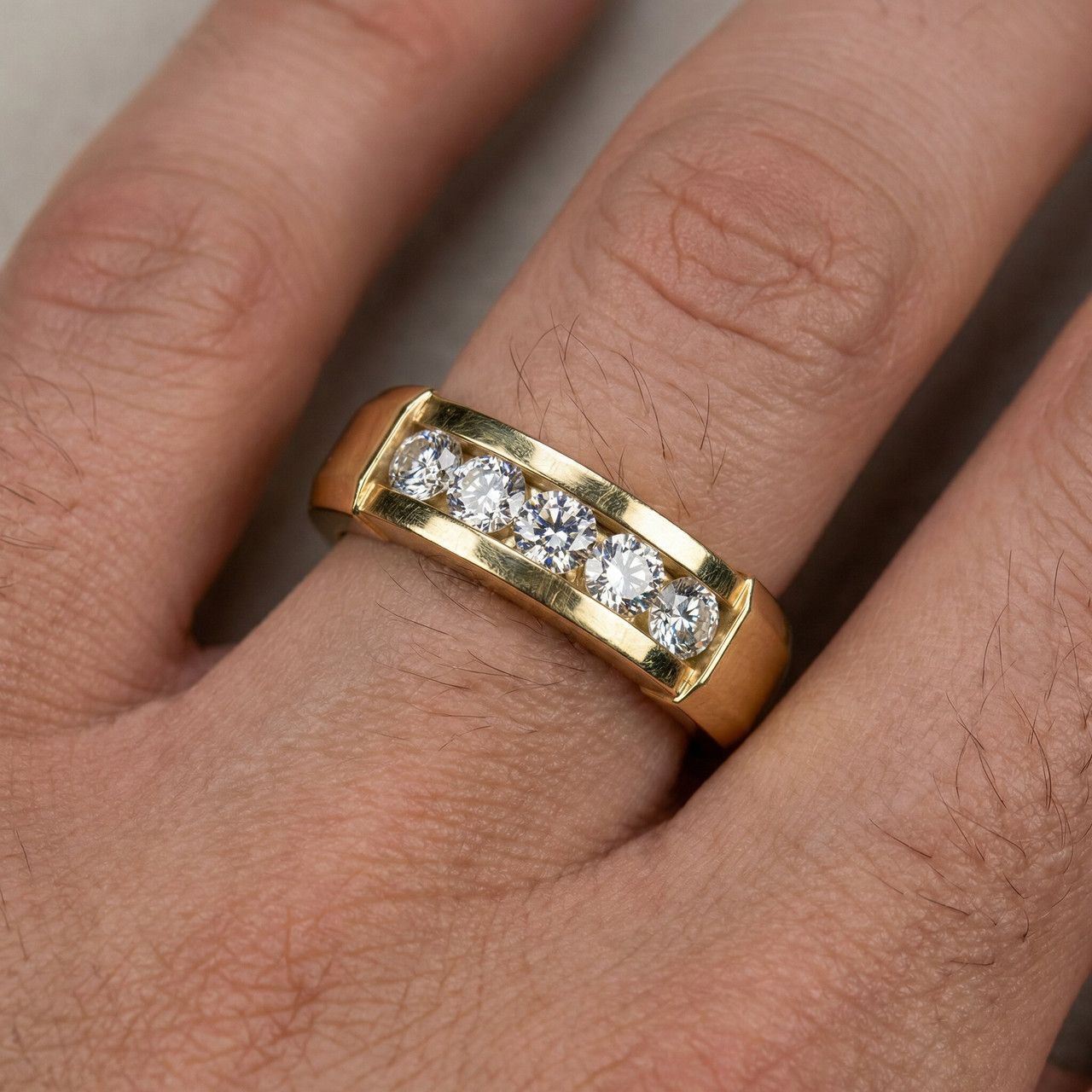 1/2ct Mens 14K Yellow Gold Round Diamond Wedding Ring (G-H, I1)