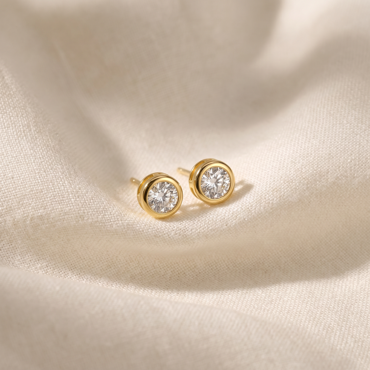 .50 - 1.75 Carat TW Diamond Bezel Stud Earrings in 14k Gold Lab Grown (G-H, VS2-SI1)