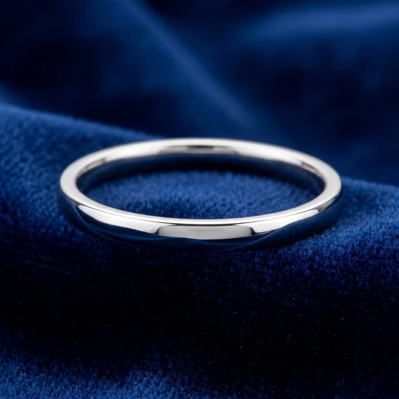 2mm Plain Polished Platinum Comfort Wedding Band