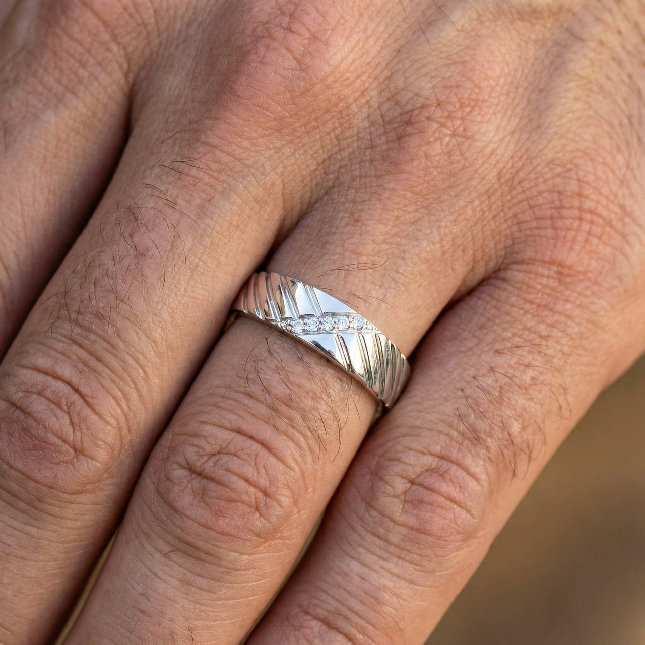 Mens Diamond 14K White Gold Wedding Ring (G-H, I1)