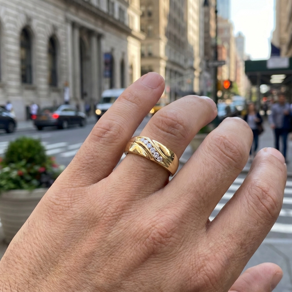 Mens 14K Yellow Gold 1/4ct Diamond Wedding Ring Band (G-H, I1)