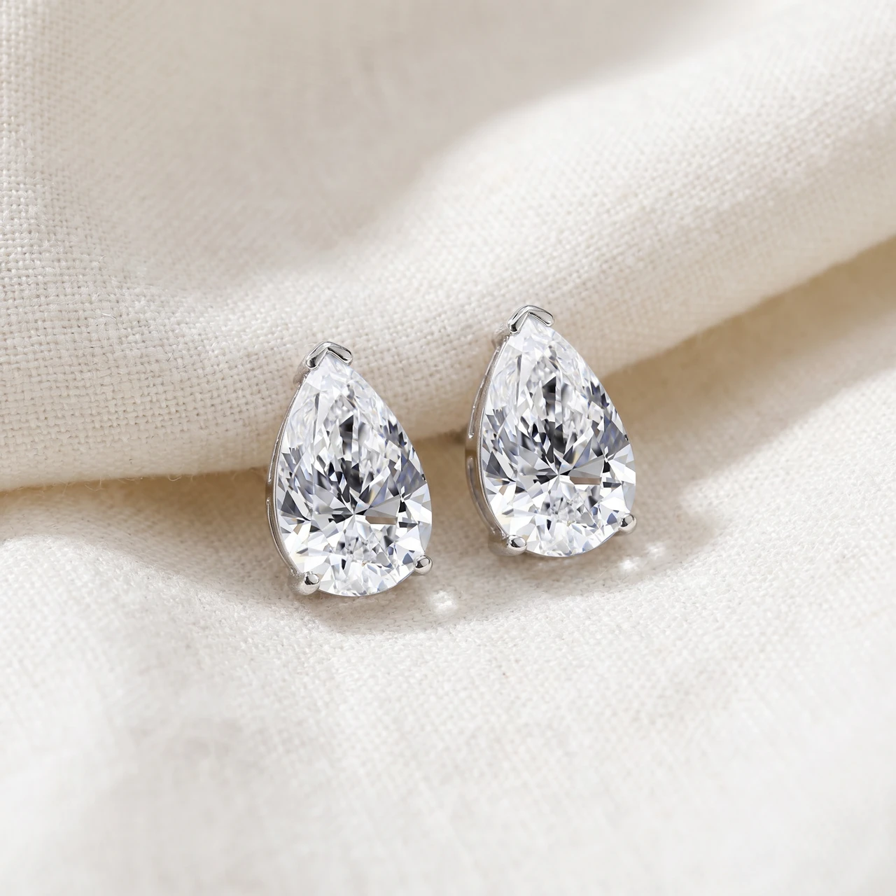 2 Ct Lab Grown Pear Shape Diamond Studs 14k White Gold Earrings (G-H, VS)
