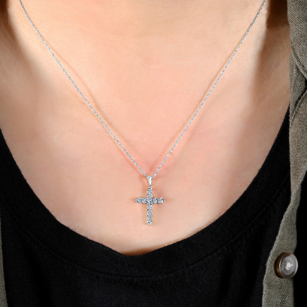 1/2ct Diamond 14K White Gold Cross Pendant Necklace (G-H, I1)