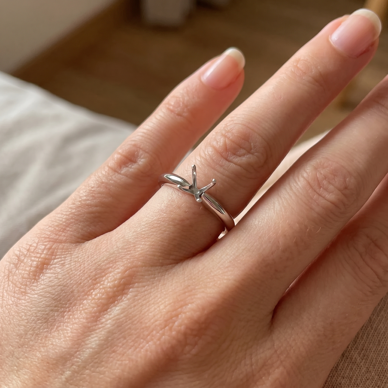 4-Prong Solitaire Engagement Ring Setting White Gold 14K