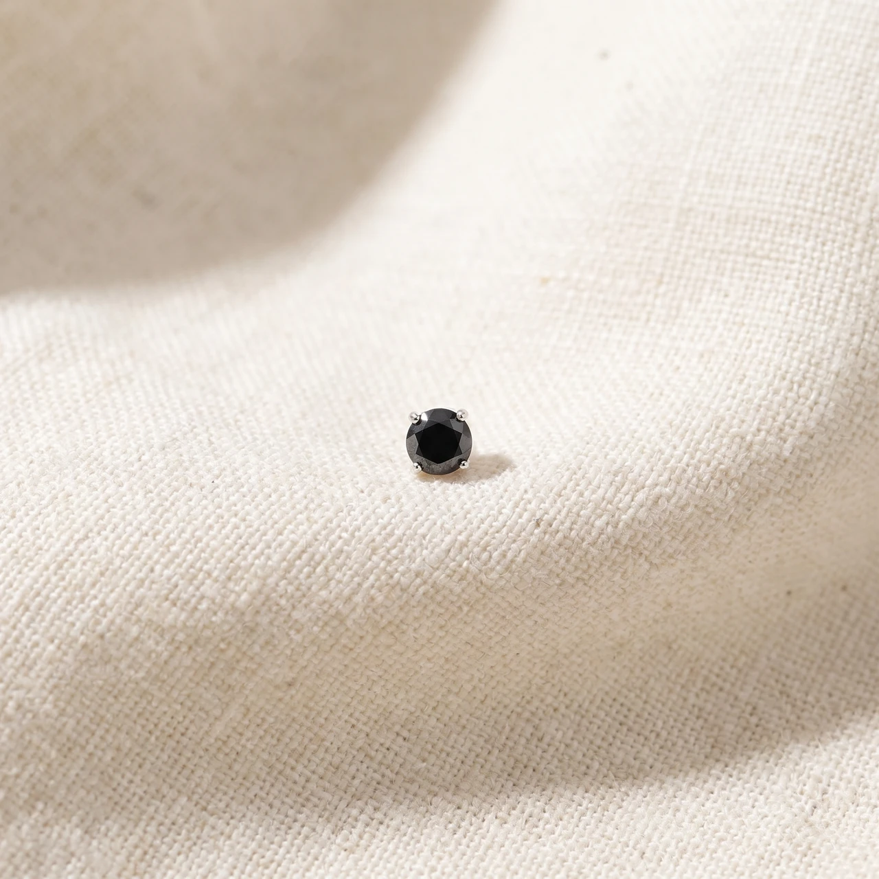 1/2 - 3 Ct Single Black Diamond Stud in 14k Gold Earring (Black, I2-I3)