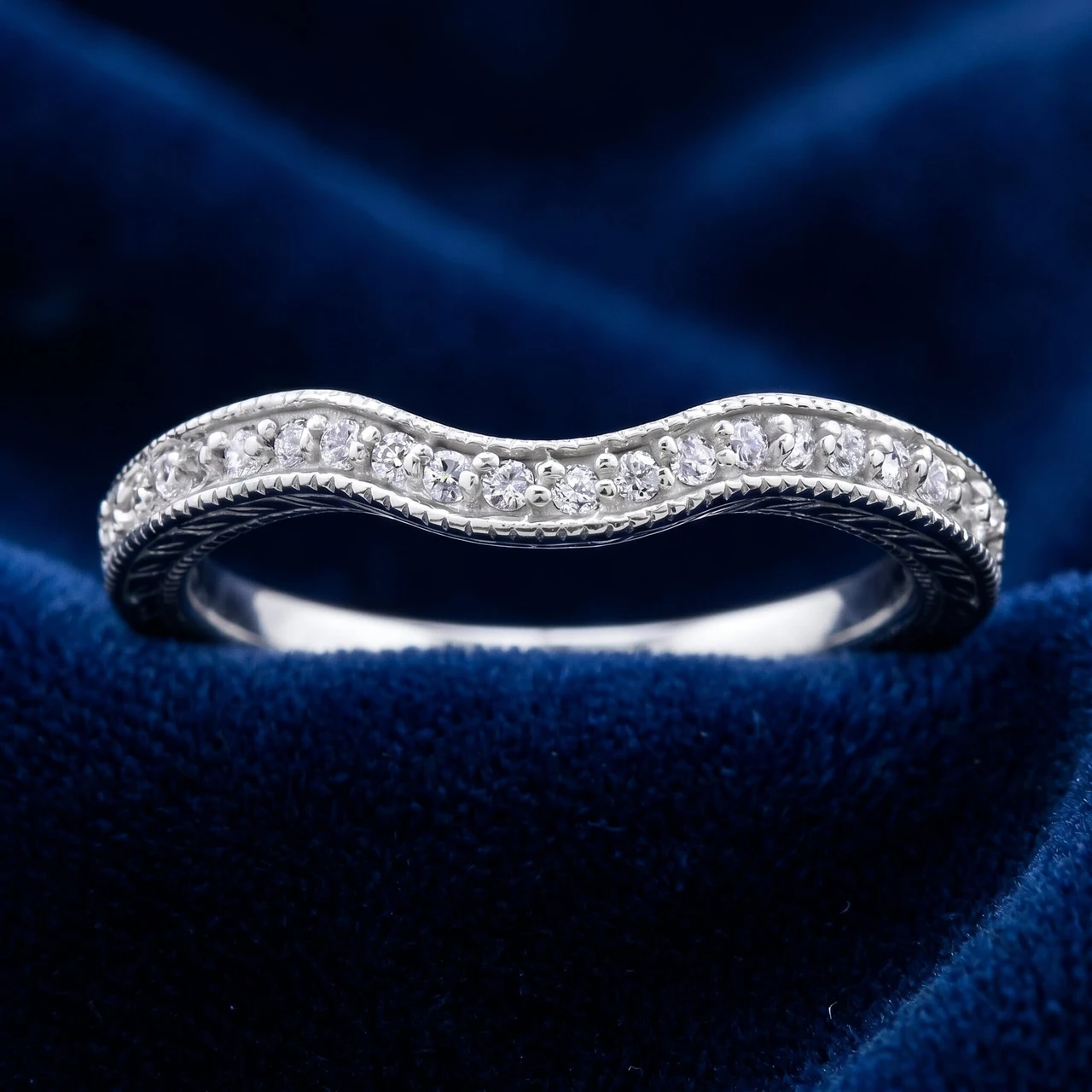 1/6ct Unique Curved Diamond Wedding Ring 14K White Gold (G-H, SI)