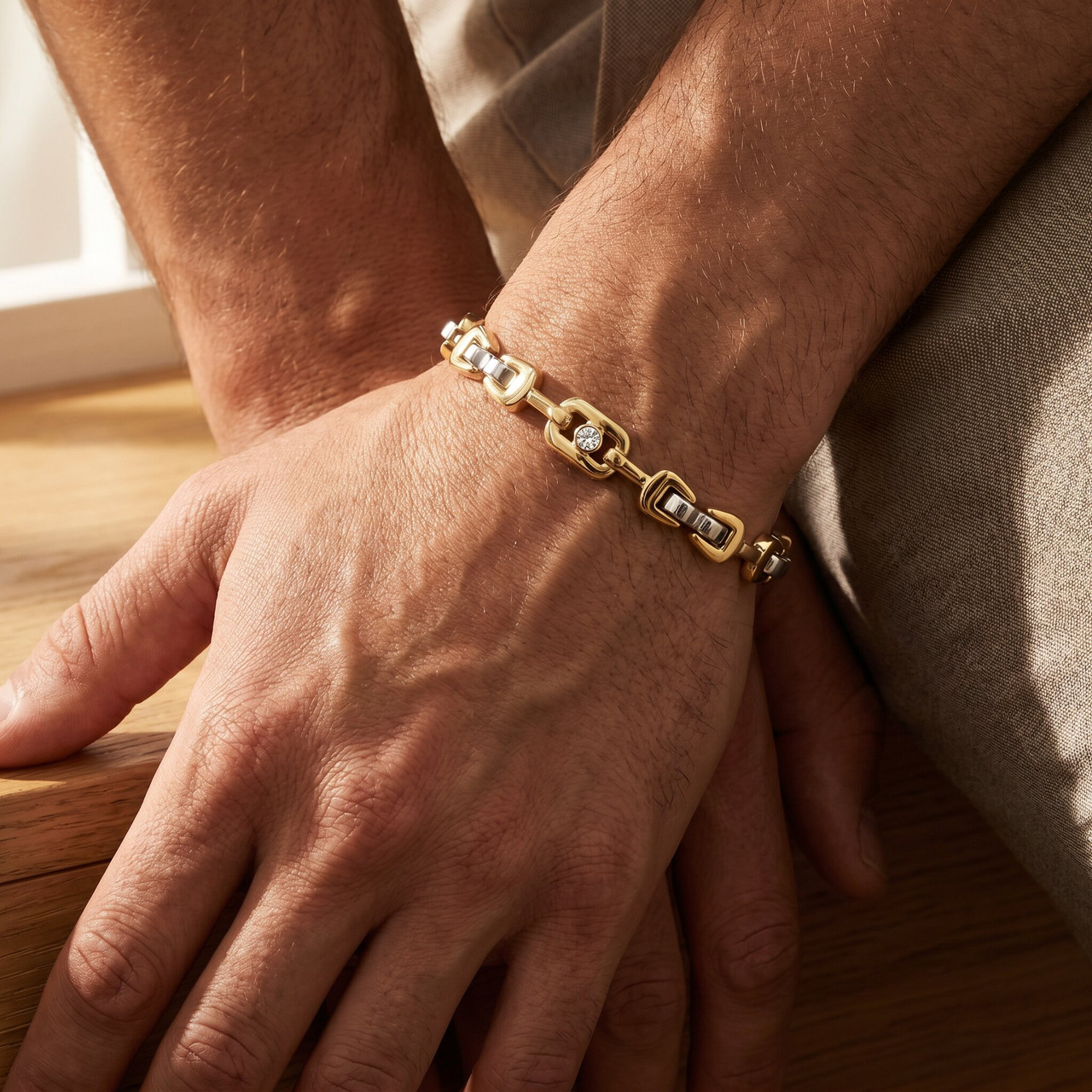 Men's Designed Bolt 14k Gold (51g) or Platinum (95g) 7mm Link