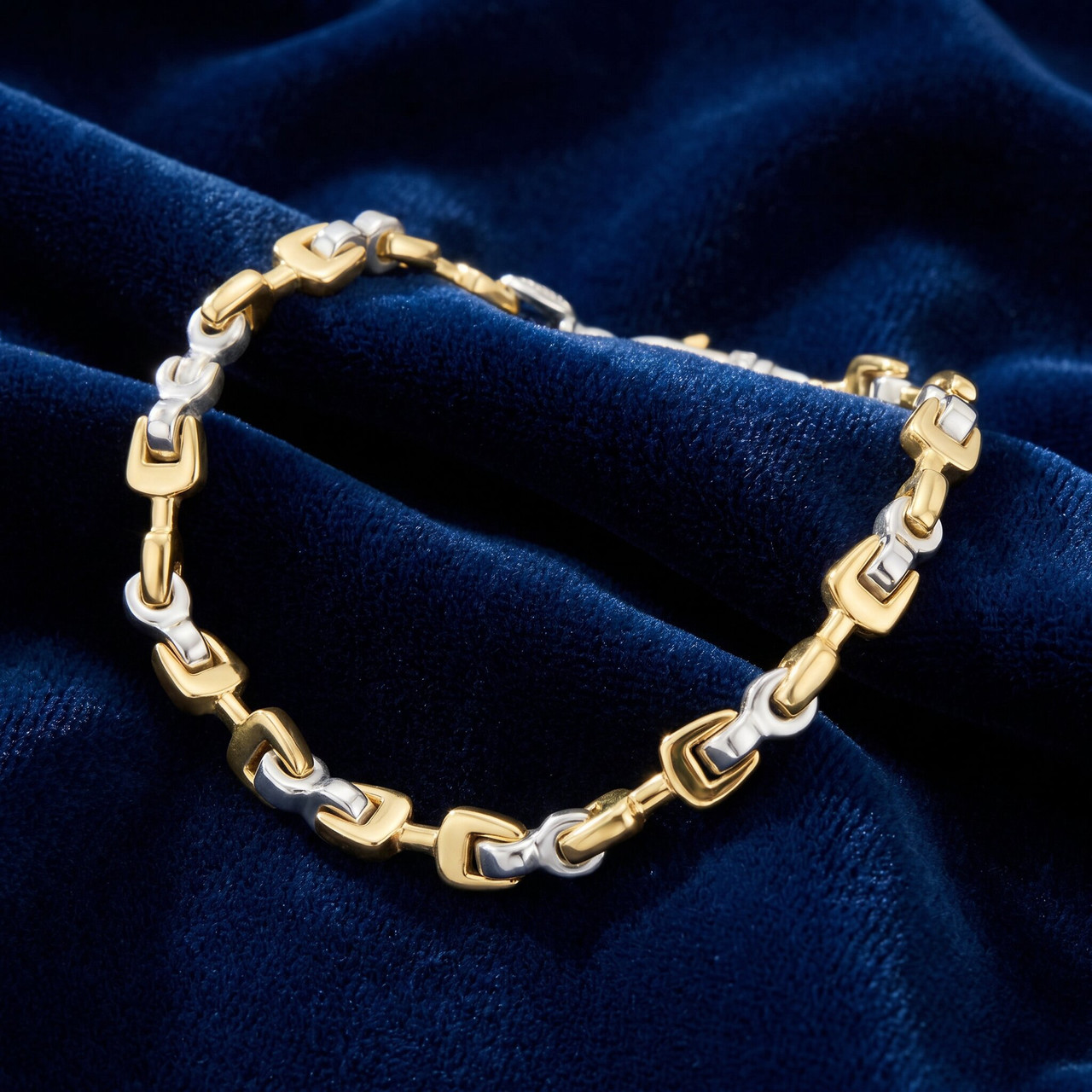 Men's Designed Bolt 14k Gold (51g) or Platinum (95g) 7mm Link